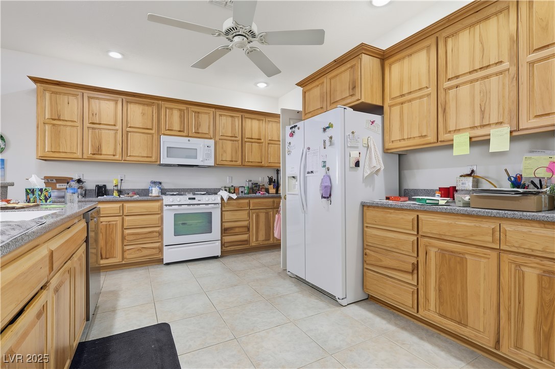 2364 Cottage Ridge Avenue Laughlin, NV 89029 - Photo 9 of 46