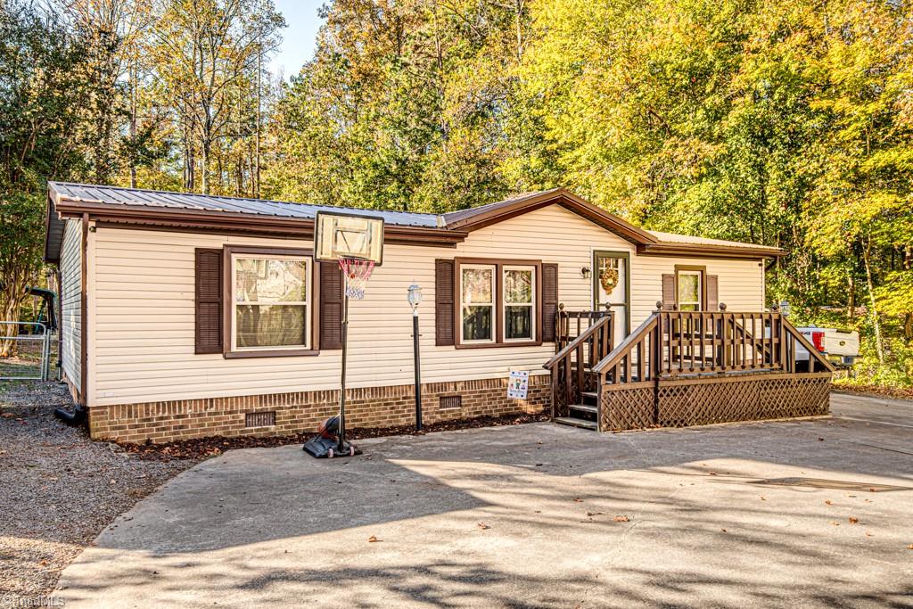 445 Ijames Church Road Mocksville, NC 27028 - Photo 3 of 21 Gallery Image 3