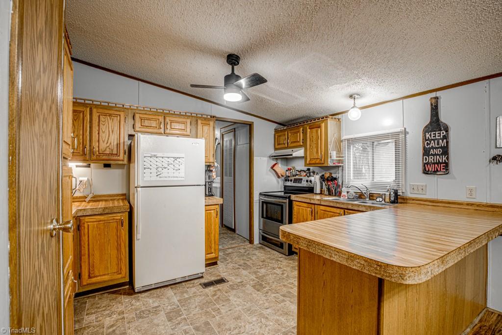 445 Ijames Church Road Mocksville, NC 27028 - Photo 8 of 21 Gallery Image 8