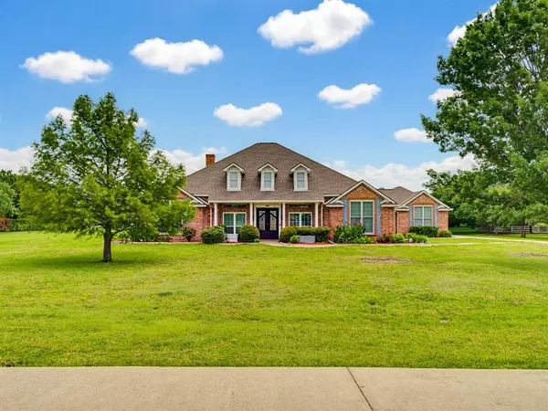 $750,000 | 201 Willowcrest, Rockwall, TX 75032
