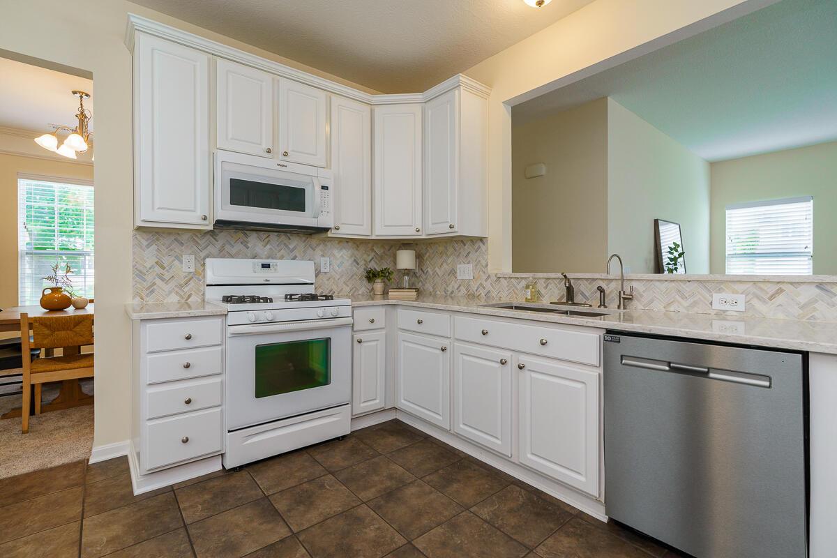 5851 Myrick Road Dublin, OH 43016 - Photo 11 of 37 kitchen 2