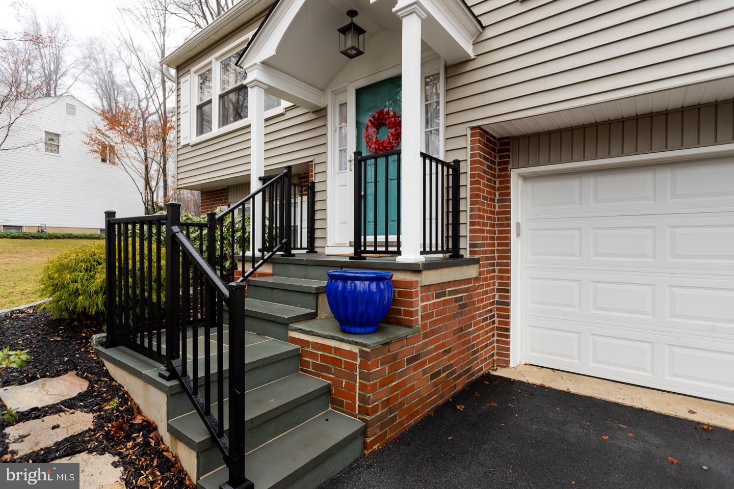 303 Colonial Drive Exton, PA 19341 - Photo 4 of 36 Gallery Image 4