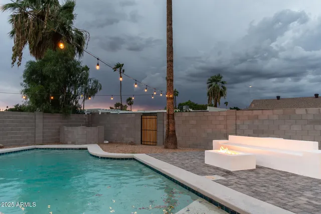 $4,000 | 2140 East Broadmor Drive, Tempe, AZ 85282