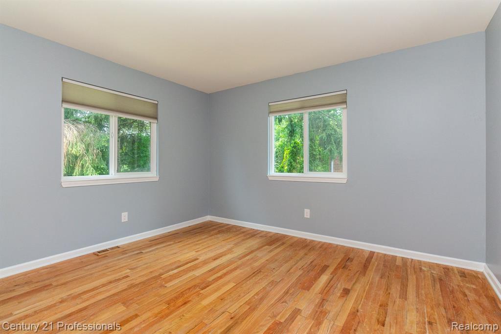 2226 Warrington Road Rochester Hills, MI 48307 - Photo 16 of 39