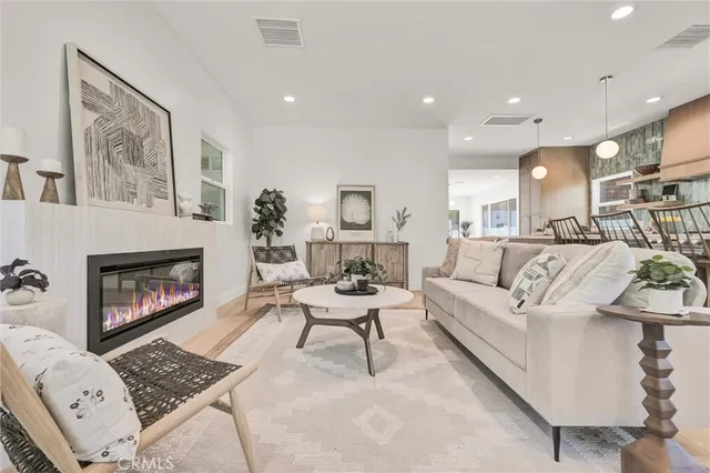 $1,698,000 | 808 South Los Robles Avenue, Pasadena, CA 91106