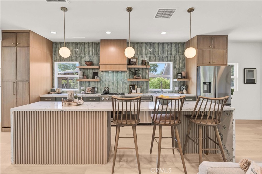 808 South Los Robles Avenue Pasadena, CA 91106 - Photo 13 of 38