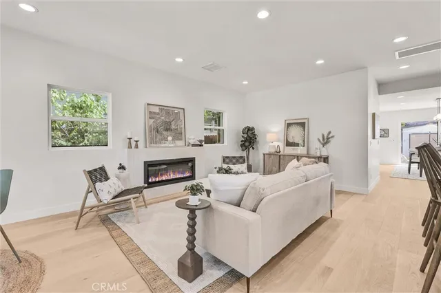 $1,698,000 | 808 South Los Robles Avenue, Pasadena, CA 91106