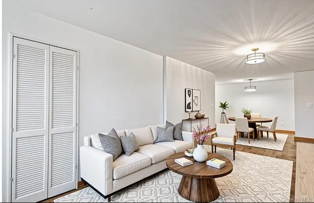 $390,000 | 65-15 Alderton Street, Unit 2C | Rego Park