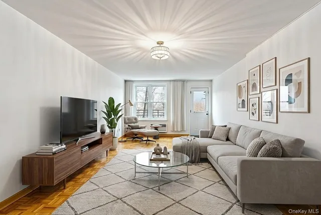 $390,000 | 65-15 Alderton Street, Unit 2C | Rego Park