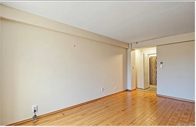 $390,000 | 65-15 Alderton Street, Unit 2C | Rego Park