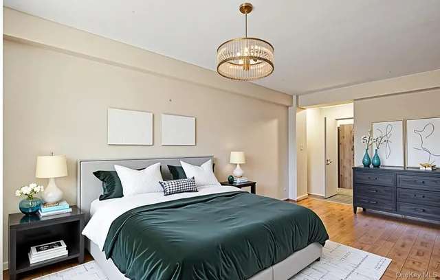 $390,000 | 65-15 Alderton Street, Unit 2C | Rego Park