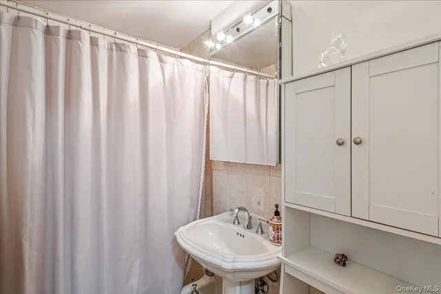 $390,000 | 65-15 Alderton Street, Unit 2C | Rego Park