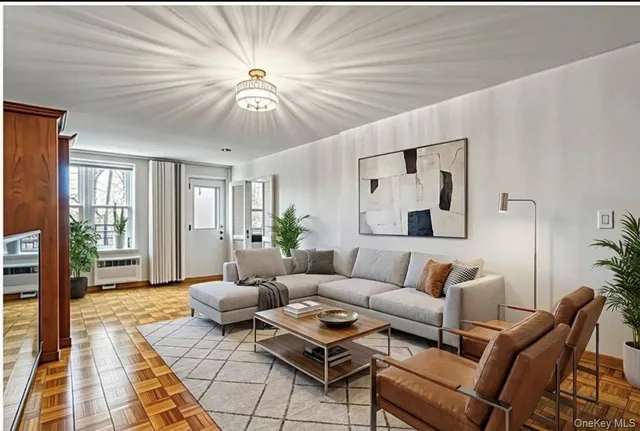 $390,000 | 65-15 Alderton Street, Unit 2C | Rego Park