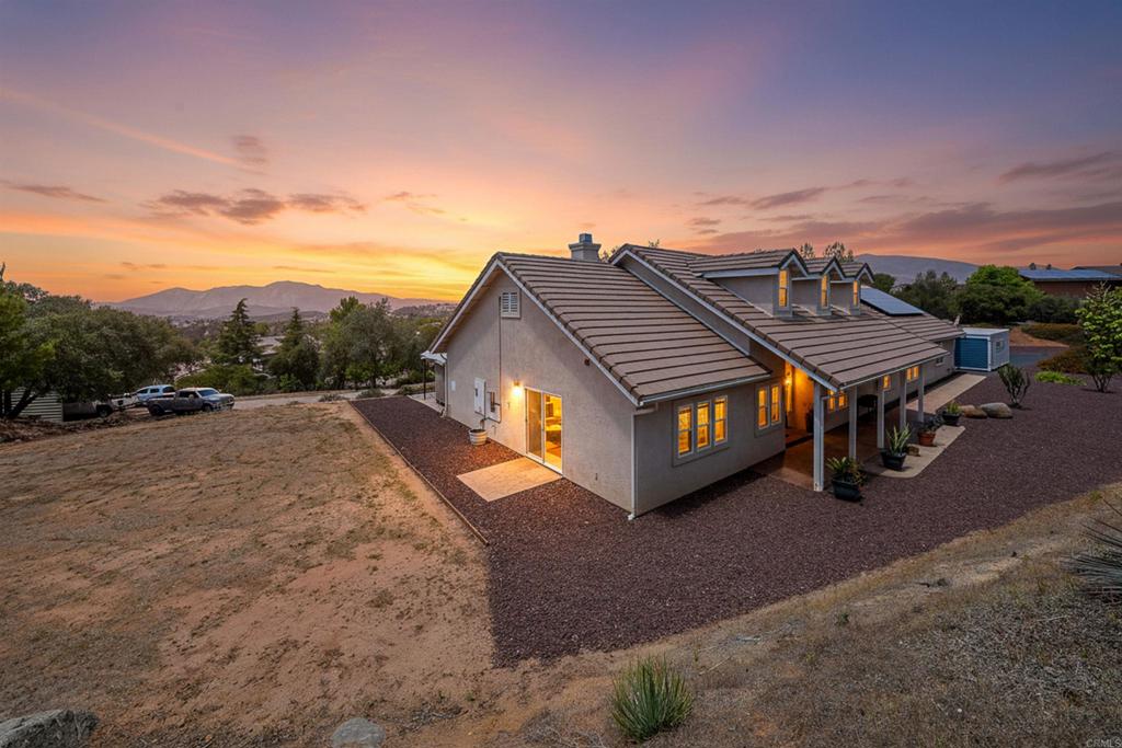 2231 Yucca Hill Road Alpine, CA 91901 - Photo 7 of 34