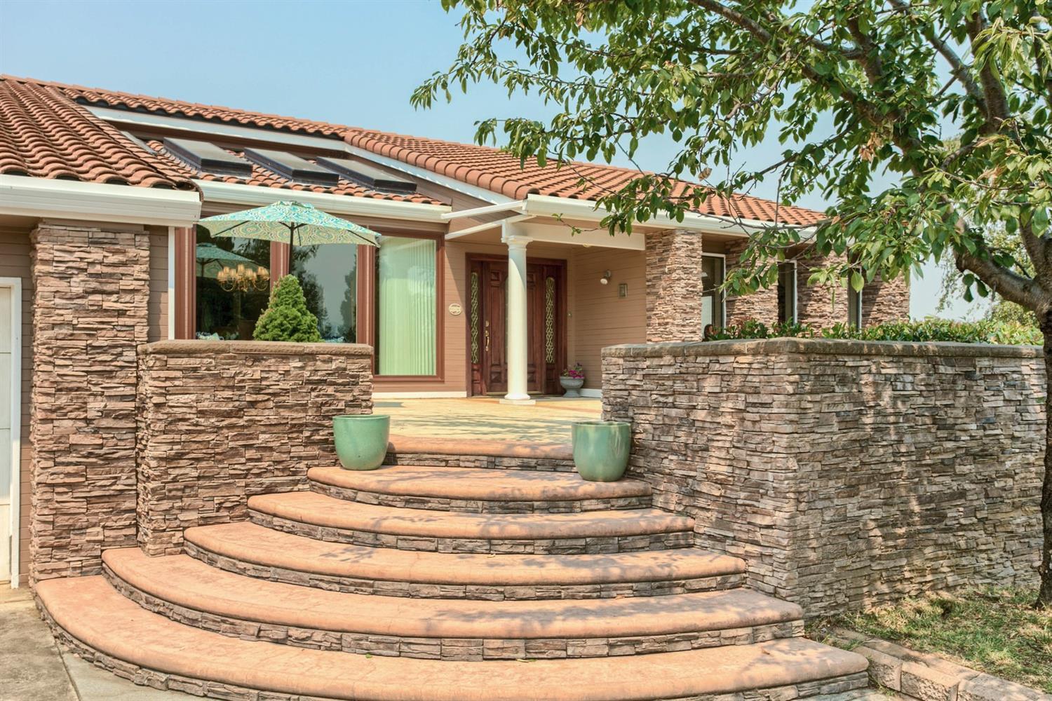 6916 Adams Road Talent, OR 97540 - Photo 2 of 33 Ceramic Tile Roof--Updated Stonework &am