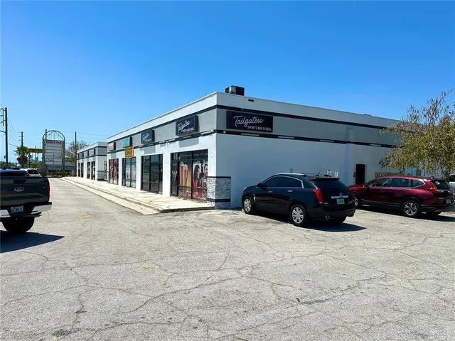 a view of a car park in front of house