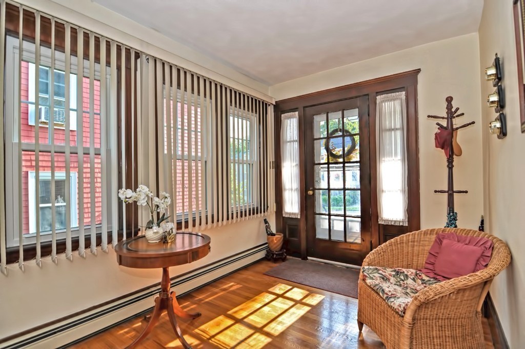 17-19 Oakley Road Watertown, MA 02472 - Photo 6 of 42