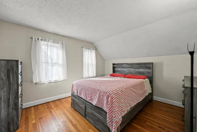 $2,600 | 133 Robbins Avenue, Newington, CT 06111