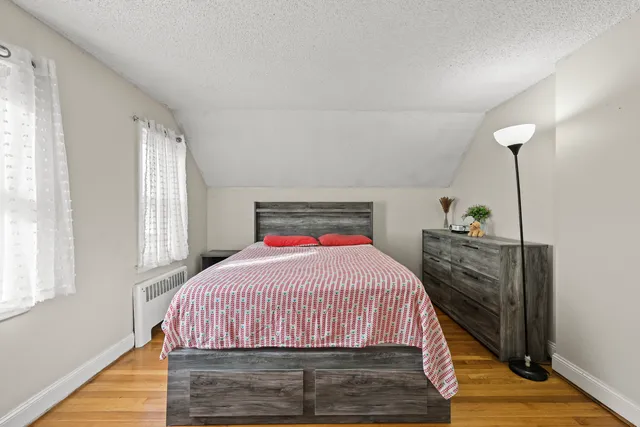 $2,600 | 133 Robbins Avenue, Newington, CT 06111