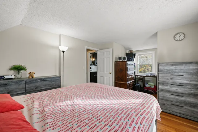 $2,600 | 133 Robbins Avenue, Newington, CT 06111