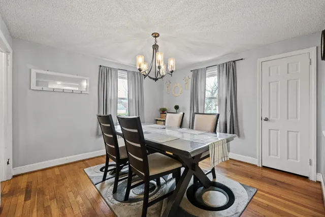 $2,600 | 133 Robbins Avenue, Newington, CT 06111