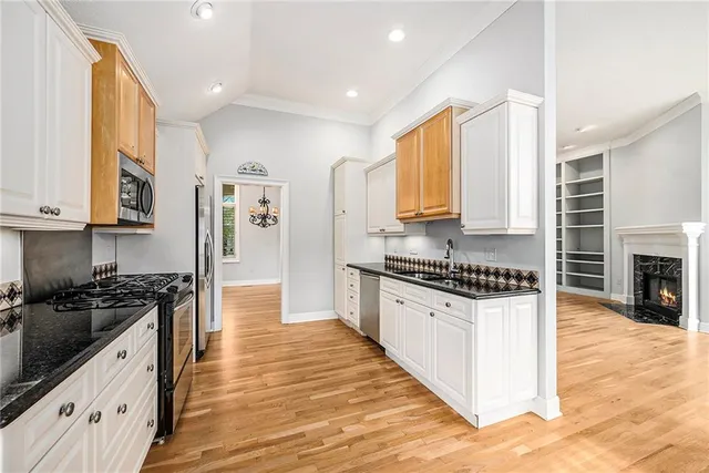 $460,000 | 13423 Summit Court, Kansas City, MO 64145