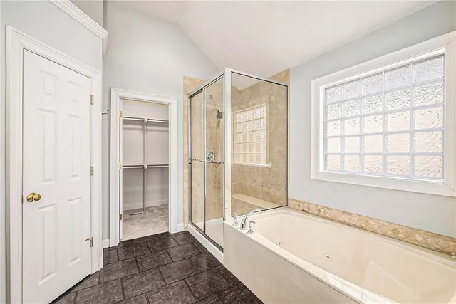 $460,000 | 13423 Summit Court, Kansas City, MO 64145