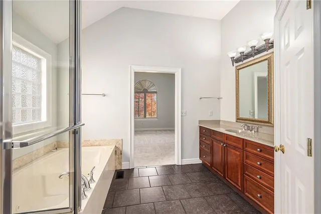 $460,000 | 13423 Summit Court, Kansas City, MO 64145