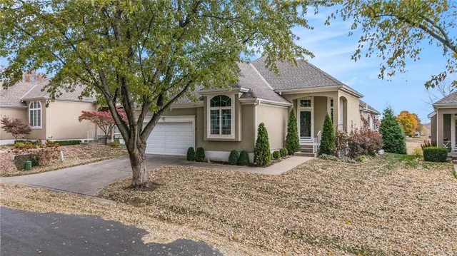 $460,000 | 13423 Summit Court, Kansas City, MO 64145