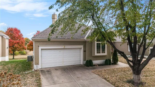 $460,000 | 13423 Summit Court, Kansas City, MO 64145