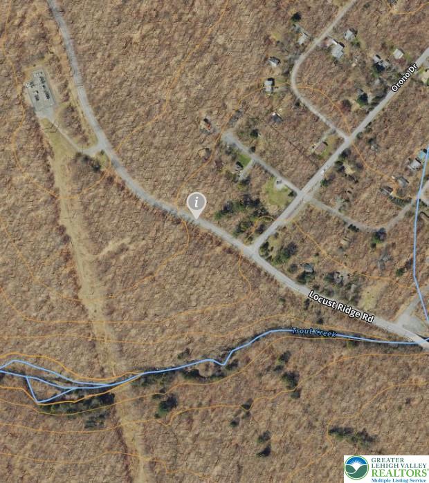 2287 Locust Ridge Road, Unit 5 Pocono Lake, PA 18347 - Photo 4 of 5 a bathroom with a bathtub