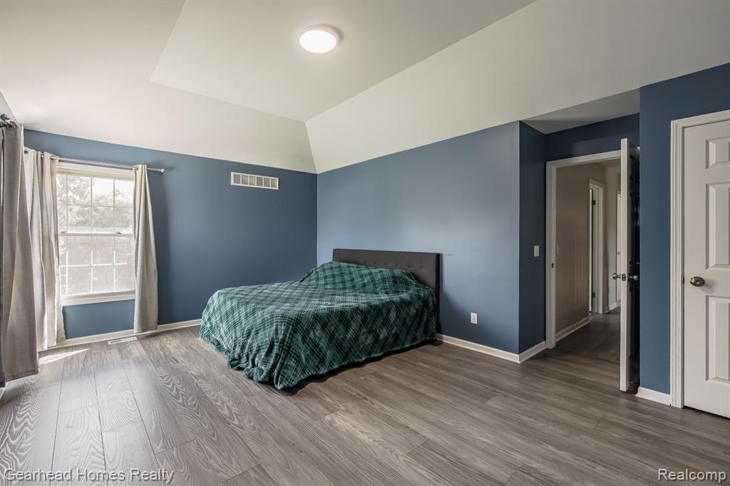 8088 Denton Hill Road Fenton, MI 48430 - Photo 25 of 56