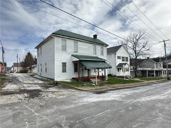 $79,900 | 154 South Richhill Street, Waynesburg, PA 15370
