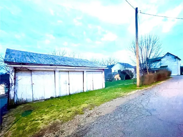 $79,900 | 154 South Richhill Street, Waynesburg, PA 15370