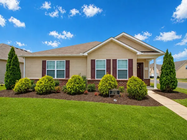$2,100 | 3723 Blaze Drive, Murfreesboro, TN 37128