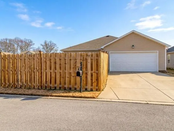 $2,100 | 3723 Blaze Drive, Murfreesboro, TN 37128
