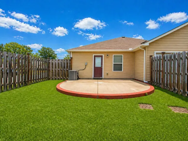 $2,100 | 3723 Blaze Drive, Murfreesboro, TN 37128