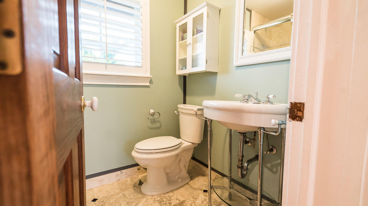 6060 North Ocean Boulevard Ocean Ridge, FL 33435 - Photo 22 of 23 Guest Bath