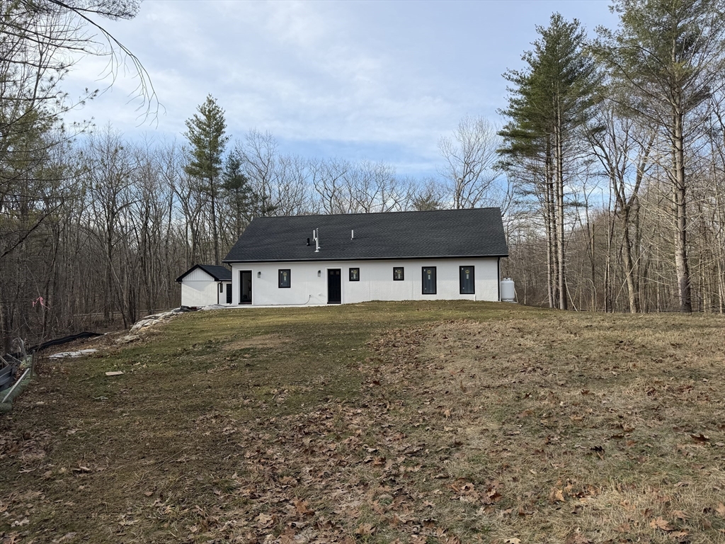 16 Smith Hanson Road North Brookfield, MA 01535 - Photo 9 of 39