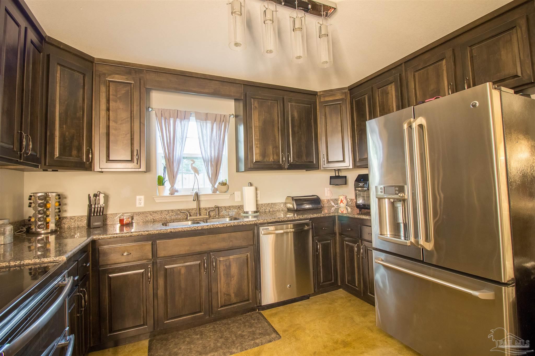 95 Danielle Lane Cantonment, FL 32533 - Photo 13 of 31