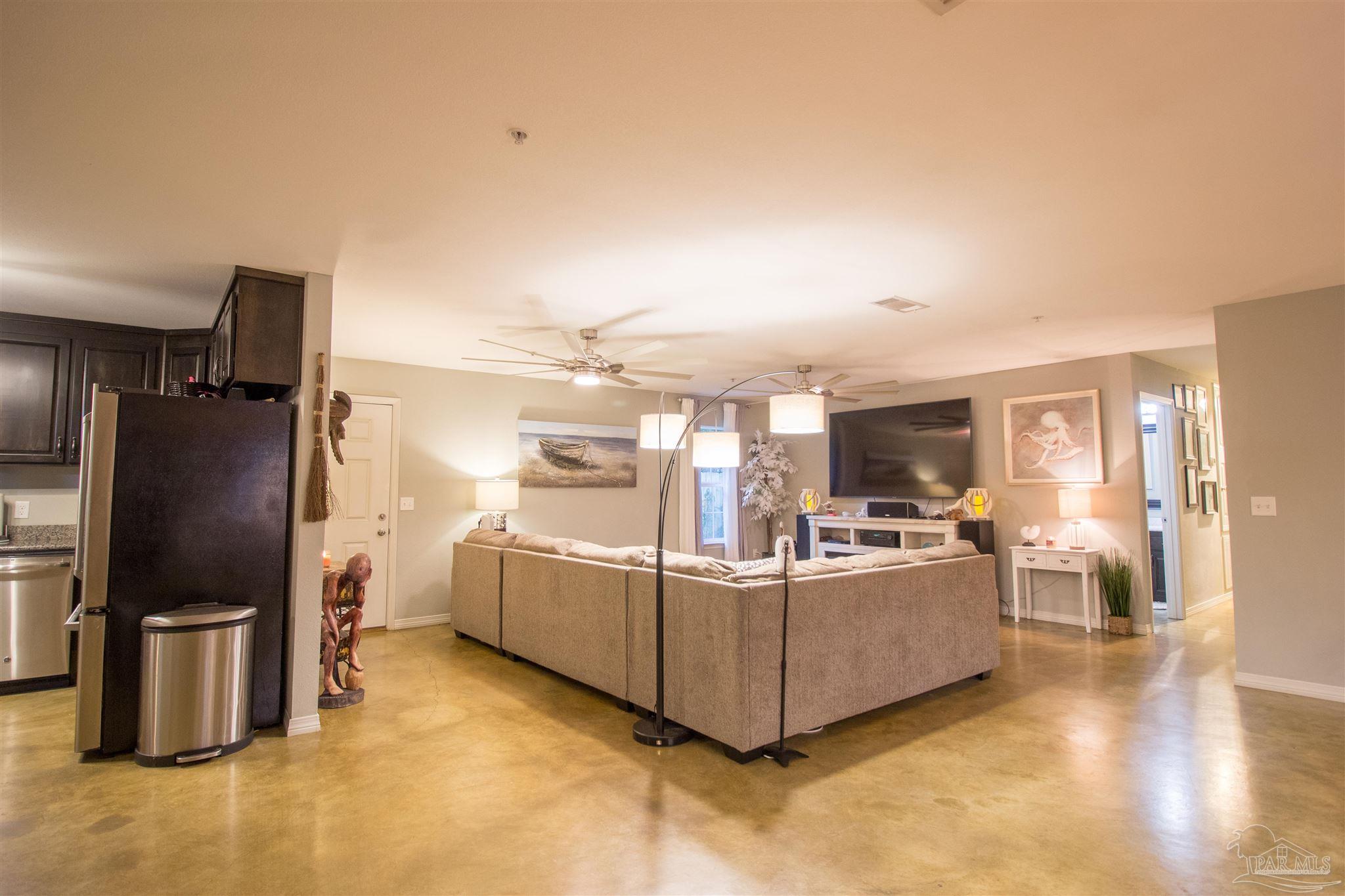 95 Danielle Lane Cantonment, FL 32533 - Photo 8 of 30