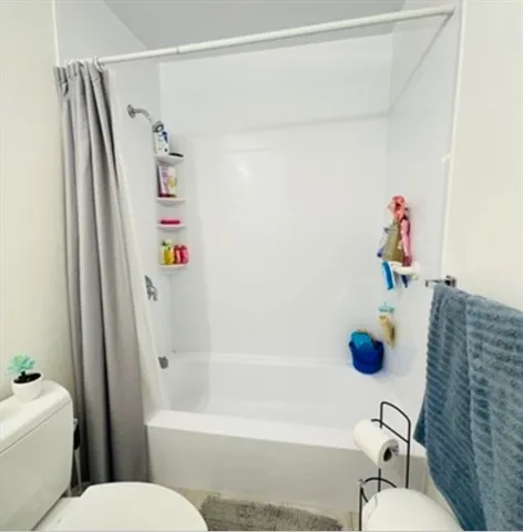 $1,800 | 8 Shadowbrook Lane, Unit 38, Milford, MA 01757