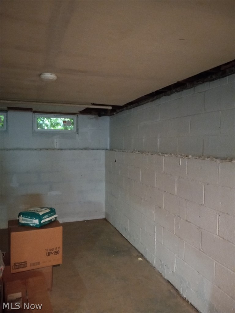7045 Ridge Road Parma, OH 44129 - Photo 18 of 24