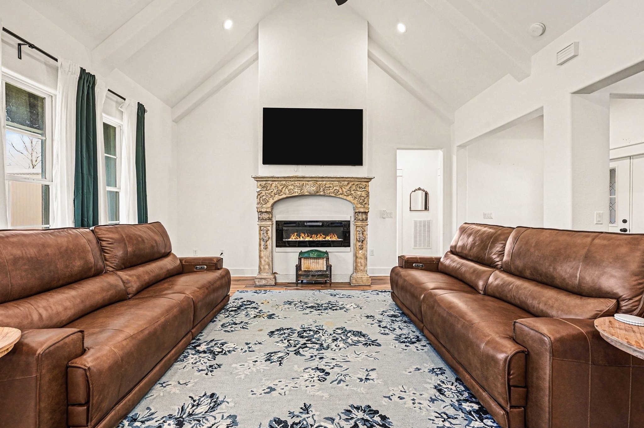 444 Mill Road Angleton, TX 77515 - Photo 5 of 29