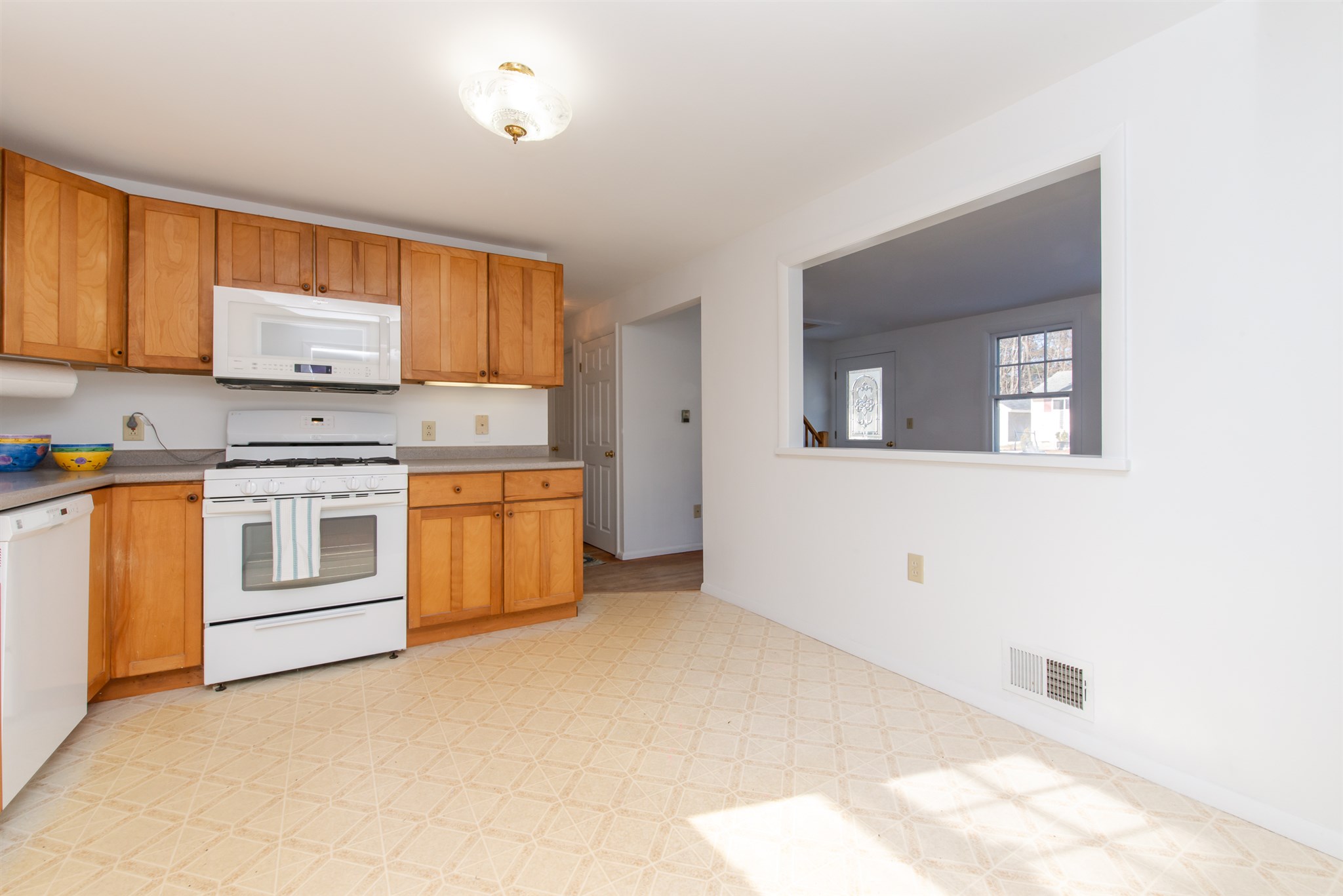 11 Wedgewood Road Dover, NH 03820 - Photo 5 of 10 Gallery Image 5