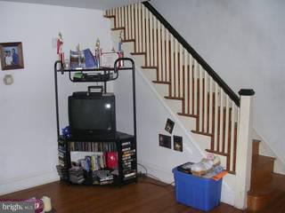 202 Barrington Road Upper Darby, PA 19082 - Photo 5 of 6