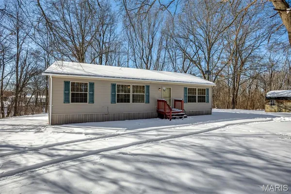 $215,000 | 104 Mine Road, Sawyerville, IL 62088
