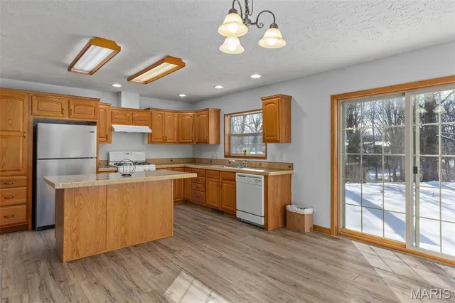 $215,000 | 104 Mine Road, Sawyerville, IL 62088