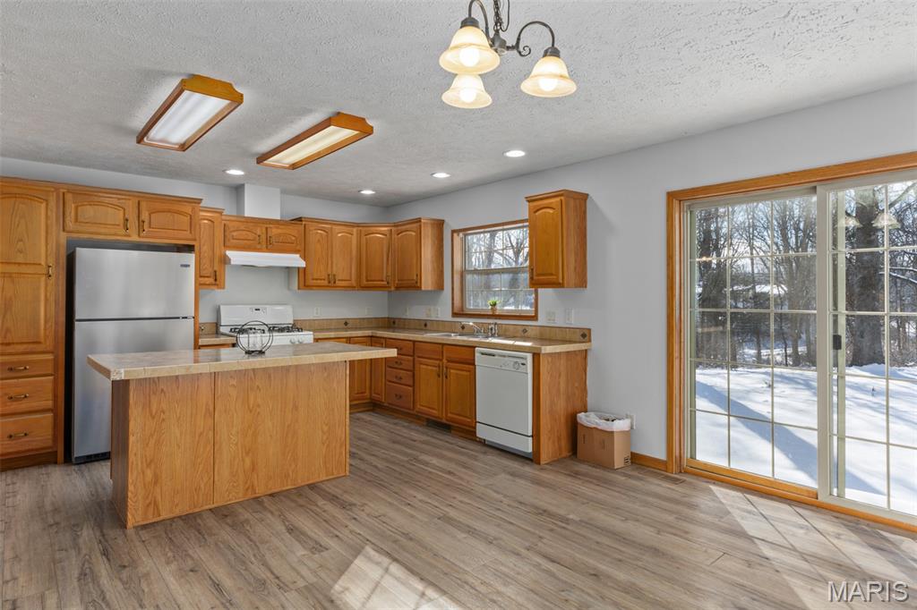 104 Mine Road Sawyerville, IL 62088 - Photo 11 of 28