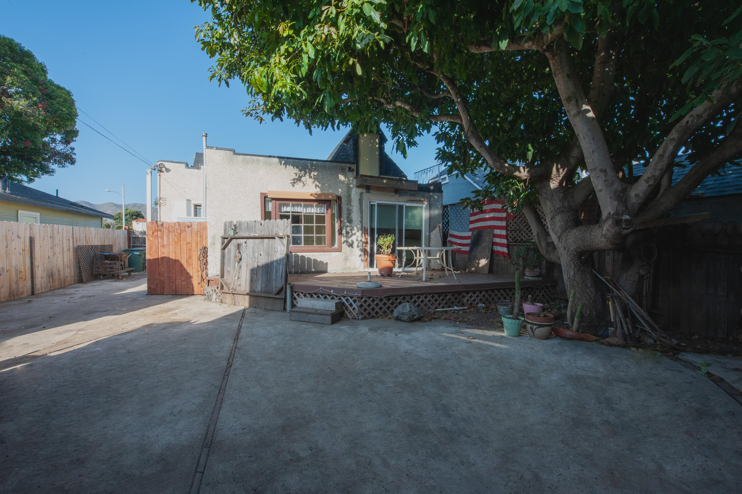 2014 Channel Drive Ventura, CA 93001 - Photo 13 of 13 Backyard